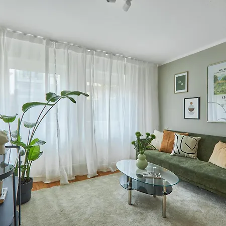 Nicole, Schoenes In Πφορτζχάιμ